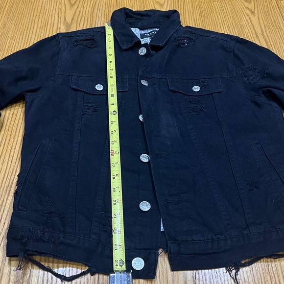 PacSun Black Denim Jean Jacket super stylish w inner paisley style gray liner! - Picture 9 of 9